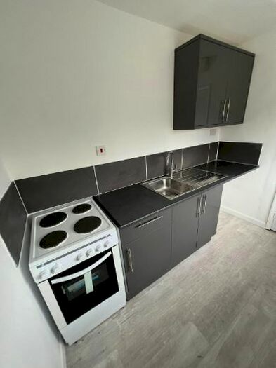 1 Bedroom Flat To Rent In Eleanor Road, Bilston WV14