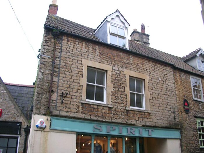 1 Bedroom Flat To Rent In King Street, Frome, Somerset, BA11