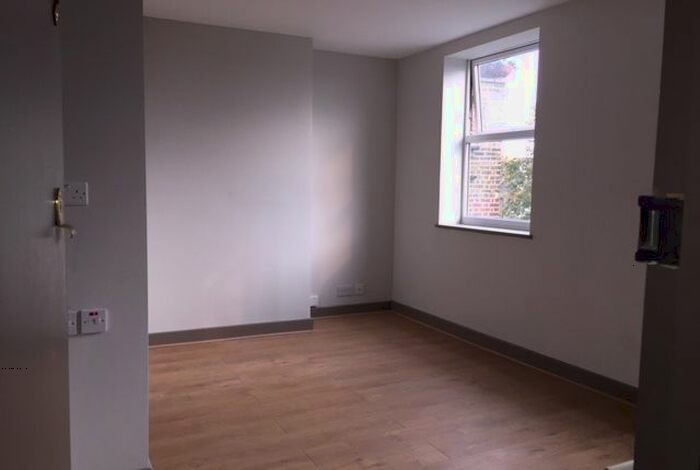 Studio To Rent In Hillfield Road, West Hampstead, NW6