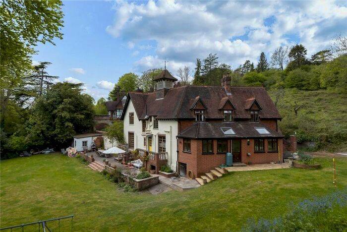 4 Bedroom Detached House To Rent In Westerham Hill, Westerham, Kent, TN16
