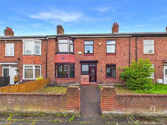 6 Bedroom Terraced House For Sale In Parsons Gardens, Dunston, Gateshead, NE11