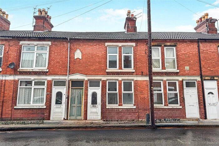 2 Bedroom Terraced House For Sale In King Street, Loughborough, Leicestershire, LE11