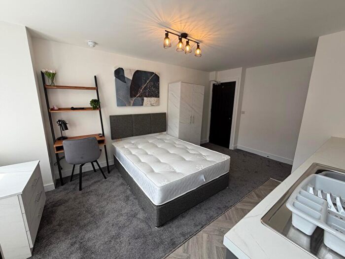 Studio To Rent In Room, Davenport Road, DE24