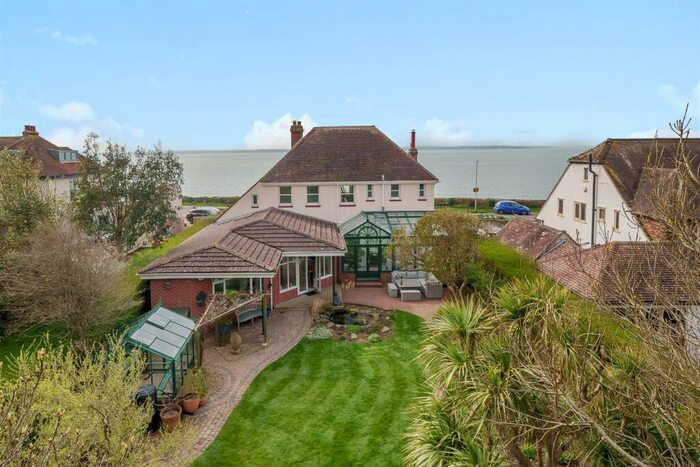 4 Bedroom Detached House For Sale In Cliff Road, Hill Head, PO14