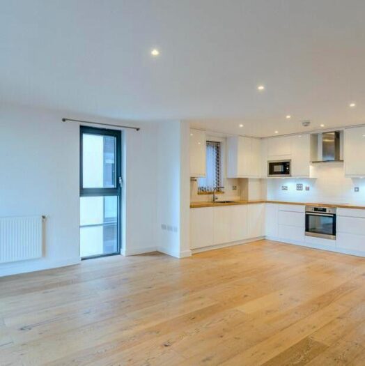 3 Bedroom Flat To Rent In Dalston Square, Hoxton, E8