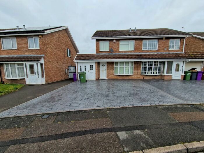 3 Bedroom Semi-Detached House To Rent In Denmore Gardens, Wolverhampton, WV1