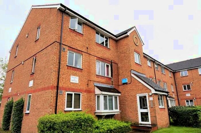 Studio To Rent In Scottwell Drive, Colindale, NW9