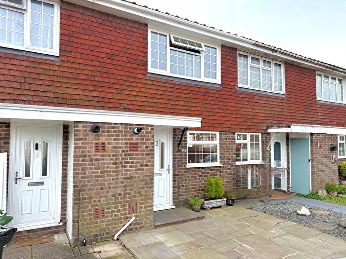 2 Bedroom Town House For Sale In Rivermede, Bordon, Hampshire, GU35