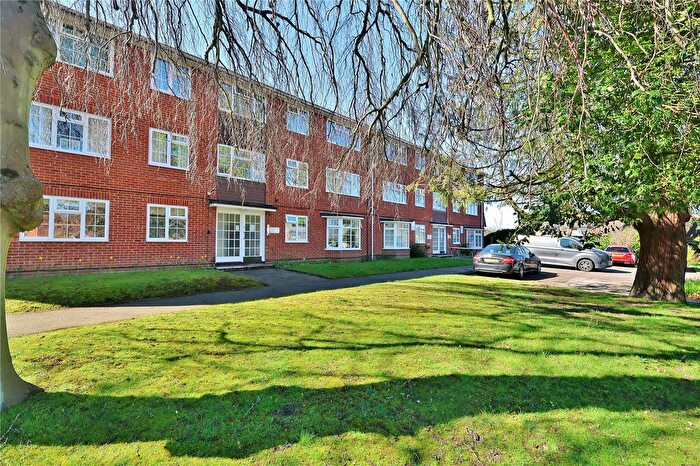 2 Bedroom Flat For Sale In Brooklyn Court, Woking, Surrey, GU22
