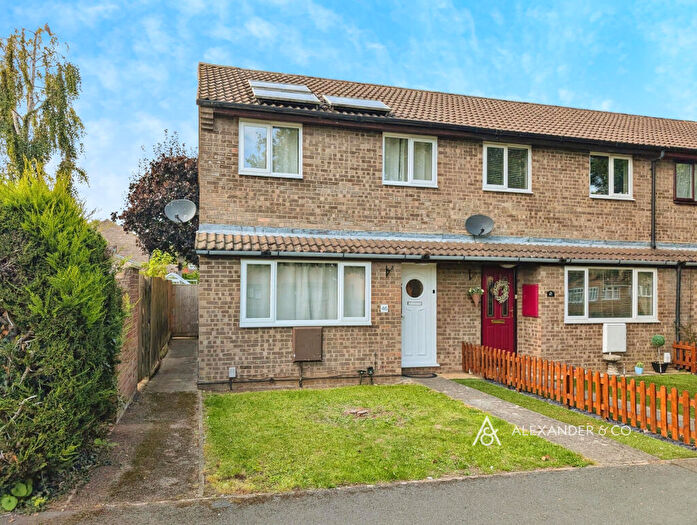 3 Bedroom End Of Terrace House To Rent In Wear Road, Bicester, OX26