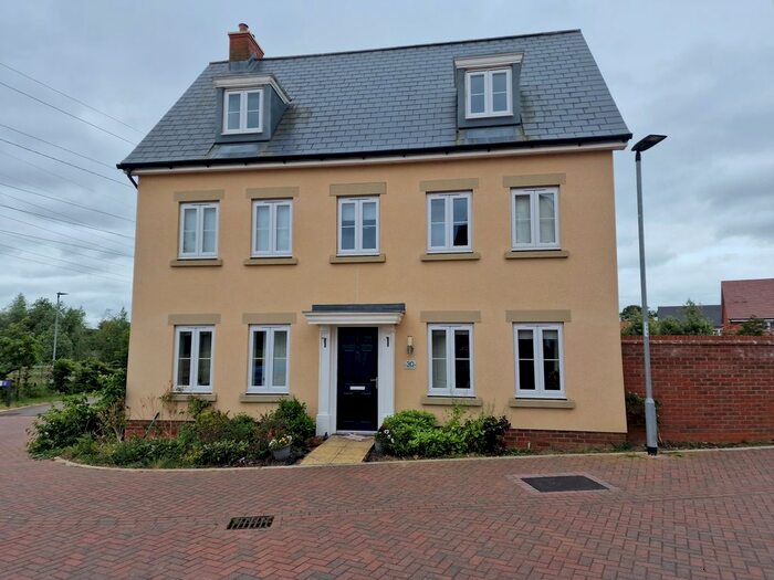 5 Bedroom Detached House To Rent In Sutherland Lane, Bedford, MK40