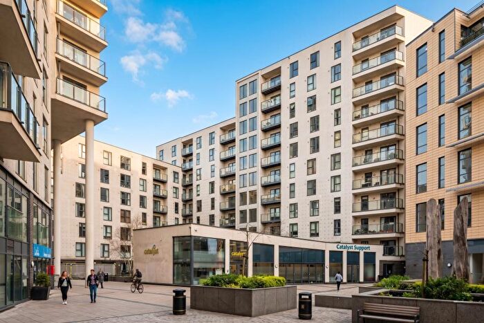 Apartment To Rent In Woking, Surrey, GU22