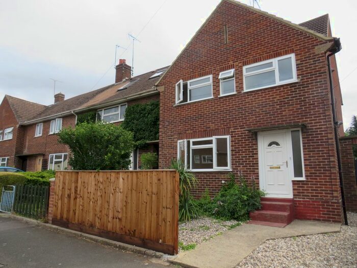 3 Bedroom Property To Rent In Goodlake Avenue, Faringdon, SN7