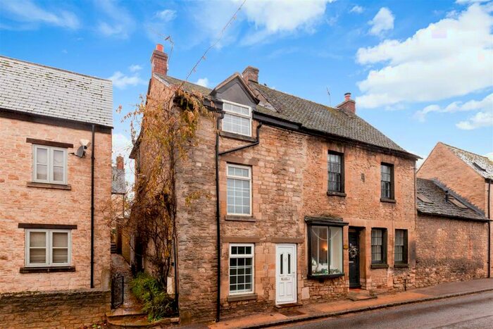 2 Bedroom House To Rent In Manor Road, Woodstock, OX20