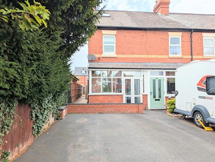 4 Bedroom End Of Terrace House For Sale In Barton Road, City Centre, HR4