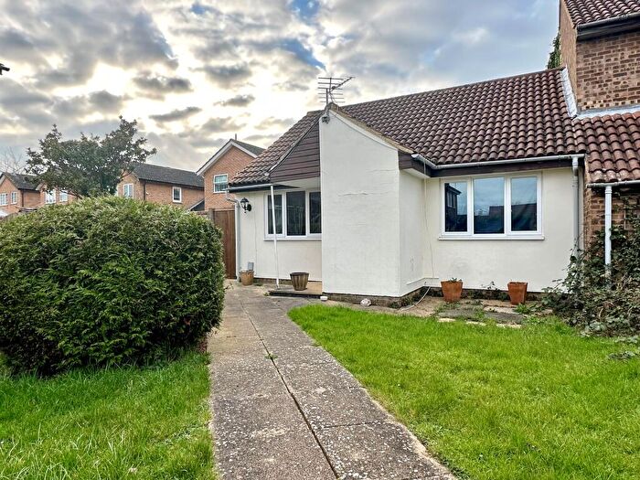 2 Bedroom Bungalow To Rent In Brickhill, MK41
