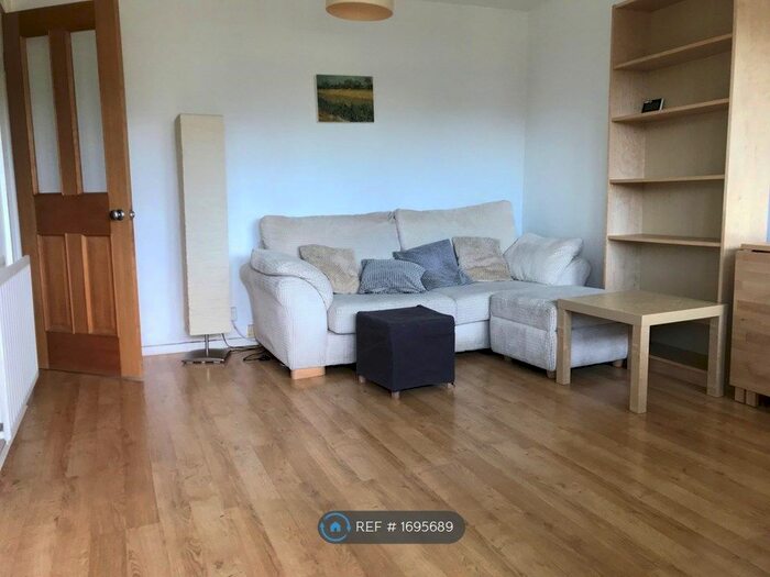 1 Bedroom Flat To Rent In Burrow House, London, SW9