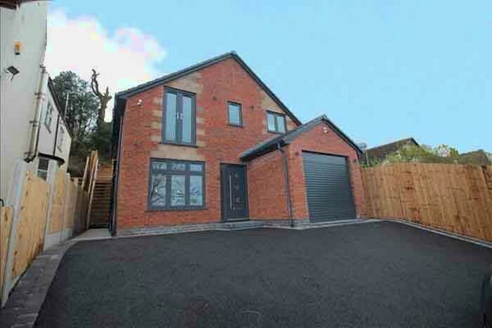 3 Bedroom Detached House To Rent In Dark Lane, B62