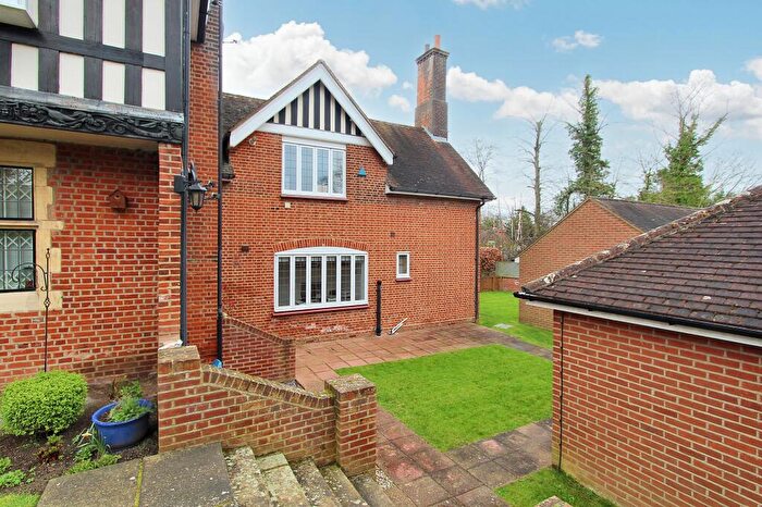 3 Bedroom Maisonette To Rent In Station Lane, Ingatestone, CM4