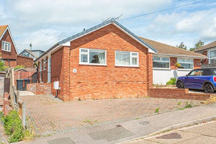 2 Bedroom Bungalow For Sale In Woodrow Chase, Herne Bay, Kent, CT6