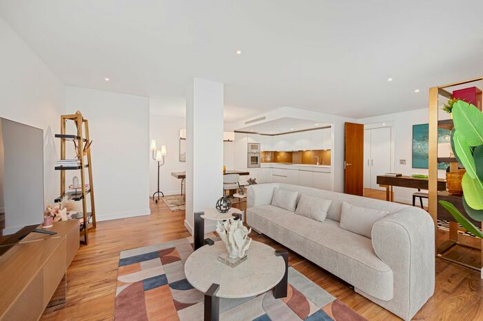 2 Bedroom Flat For Sale In Bolsover Street, London, W1W