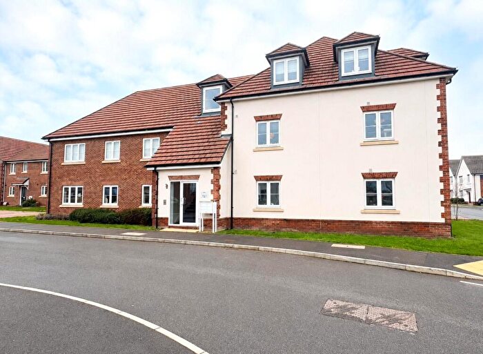 2 Bedroom Flat For Sale In Bartlett Avenue, Badshot Lea, Farnham, Surrey, GU9