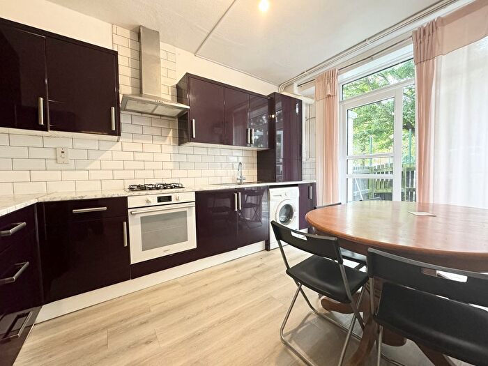 3 Bedroom Flat To Rent In Kingsley House, Brecknock Road, Tufnell Park, N19
