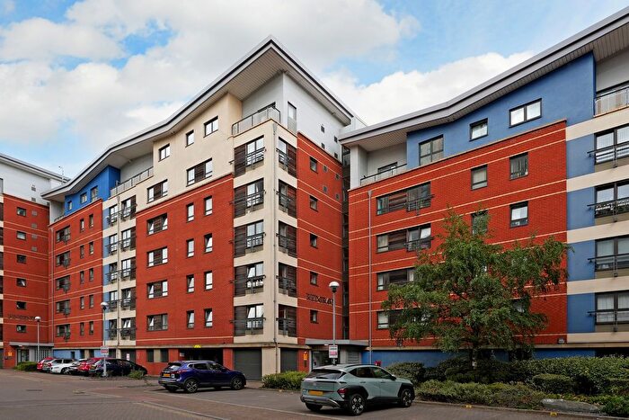 2 Bedroom Flat To Rent In Redgrave, Millsands, S3