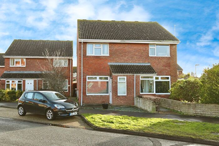 2 Bedroom Semi-Detached House For Sale In Fell Drive, Lee-On-The-Solent, PO13