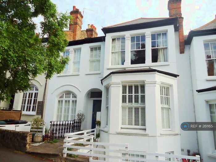2 Bedroom Flat To Rent In Woodland Gardens, London, N10