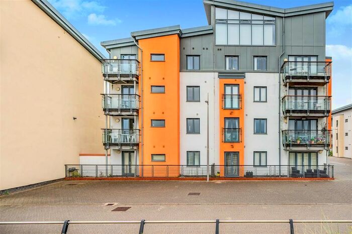 2 Bedroom Flat To Rent In St Christophers Court, Swansea, SA1