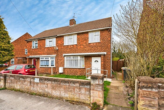 3 Bedroom Semi Detached House For Sale In Rough Hay Road, Darlaston, Wednesbury, West Midlands, WS10