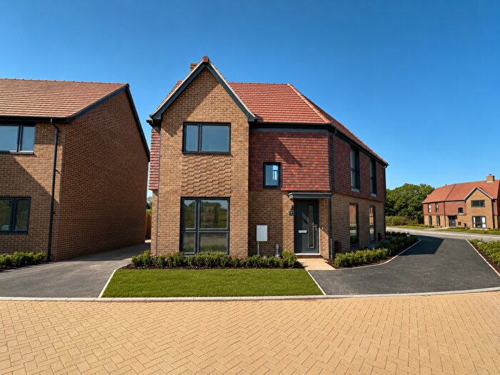 3 Bedroom Terraced House To Rent In Moats End, North Mundham, PO20