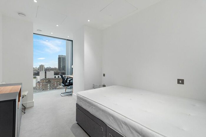 2 Bedroom Apartment To Rent In Carrara Tower, Bollinder Place London, EC1V
