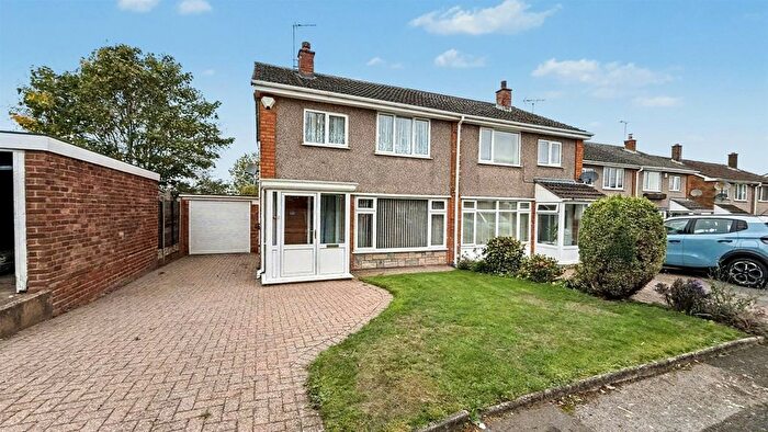 3 Bedroom Semi-Detached House For Sale In Lazy Hill, Kings Norton, Birmingham, B38