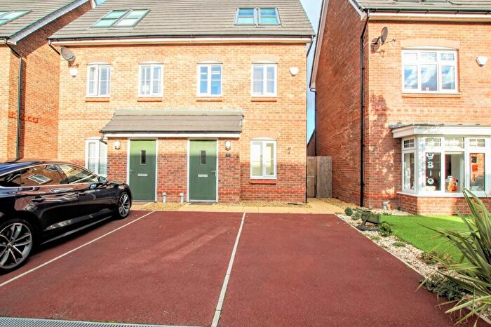 3 Bedroom Semi-Detached House To Rent In Stephenson Grove, Rainhill, L35