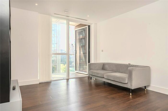 1 Bedroom Apartment To Rent In Maine Tower, Harbour Way, Canary Wharf, London, E14
