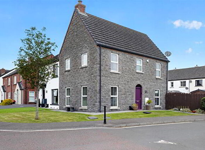 3 Bedroom Semi-Detached House For Sale In Forge Avenue, Ballygowan, BT23