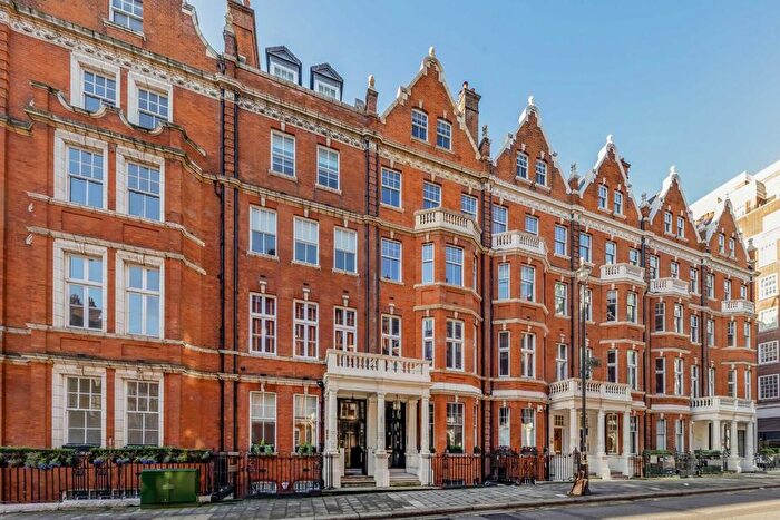 2 Bedroom Flat To Rent In Park Street, Mayfair, W1K