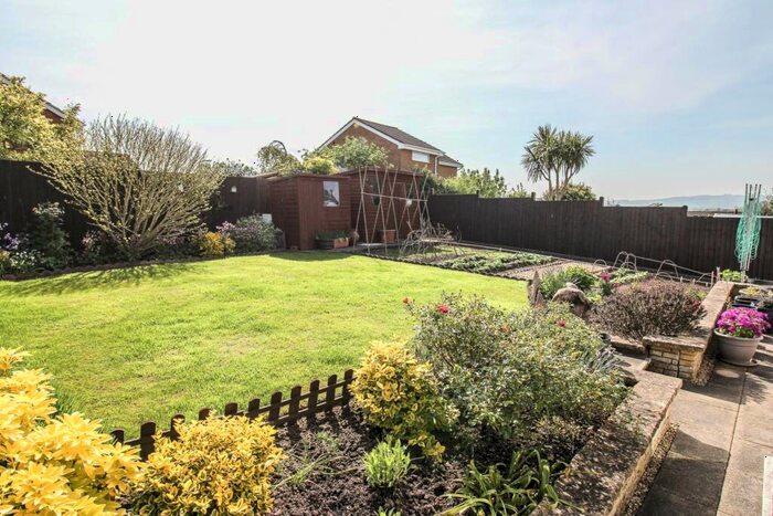 3 Bedroom Bungalow For Sale In Cornwallis Avenue - North Worle, BS22