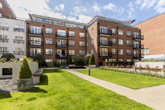 1 Bedroom Flat To Rent In Royal Quarter, Seven Kings Way, Kingston Upon Thames, KT2
