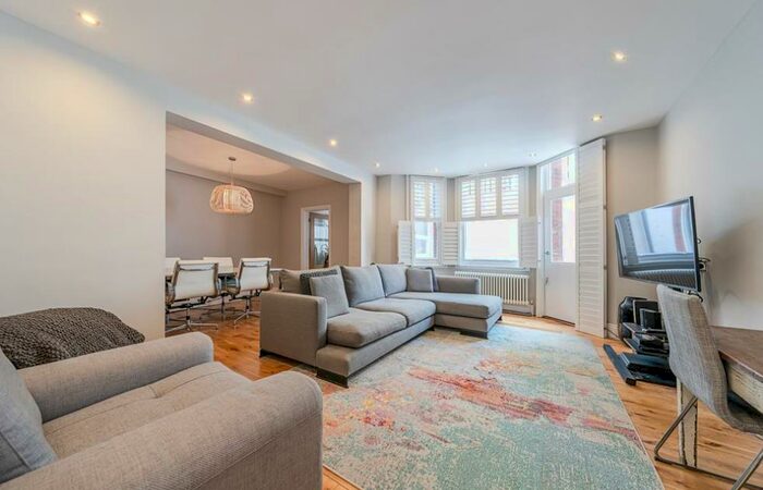 3 Bedroom Apartment To Rent In Glentworth Street, Marylebone, London, NW1