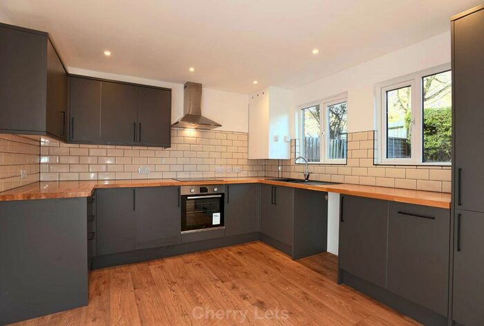 3 Bedroom End Of Terrace House To Rent In Portway, Banbury OX16