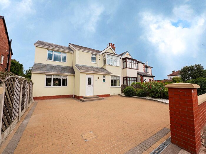 4 Bedroom Semi-Detached House For Sale In Dunbar Road, Birkdale, Southport, Merseyside, PR8