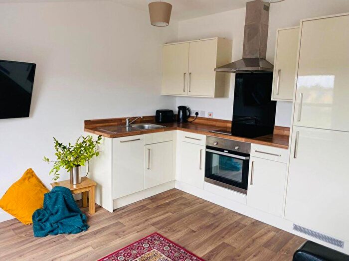 2 Bedroom Apartment To Rent In Endsleigh Park, Beverley Road, Hull, East Riding Of Yorkshire, HU6