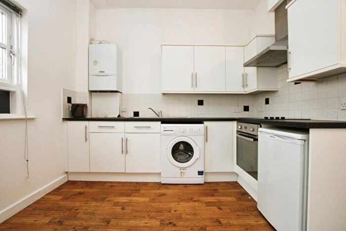 1 Bedroom Flat To Rent In Church Road- St George, BS5