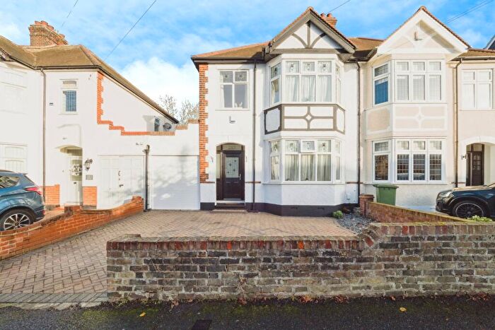 3 Bedroom Semi Detached House For Sale In Osborne Road, Hornchurch, RM11