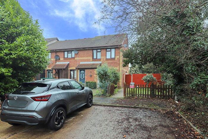 1 Bedroom Maisonette For Sale In Hawthorne Crescent, West Drayton, UB7