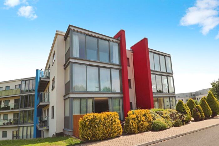 2 Bedroom Apartment For Sale In Hayes Road, Sully, Penarth, CF64