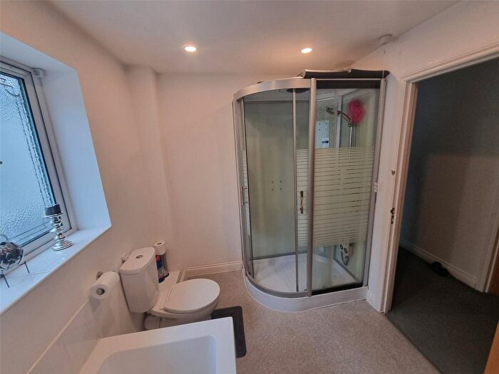 4 Bedroom Detached House For Sale In The Chase, Rayleigh, Essex, SS6